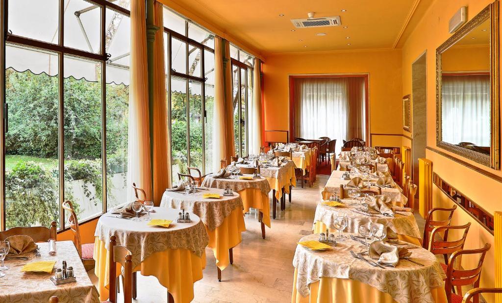 Albergo Nazionale Salsomaggiore Terme Exterior photo
