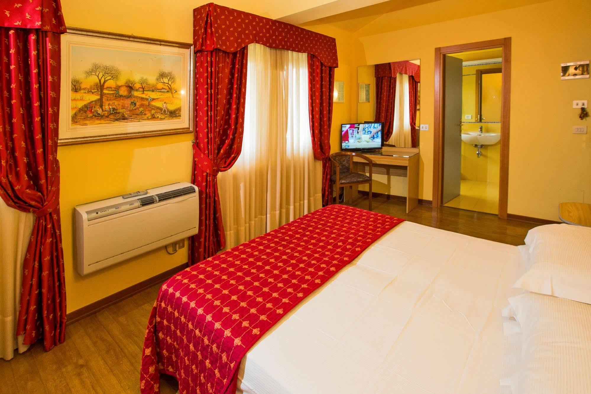 Albergo Nazionale Salsomaggiore Terme Exterior photo